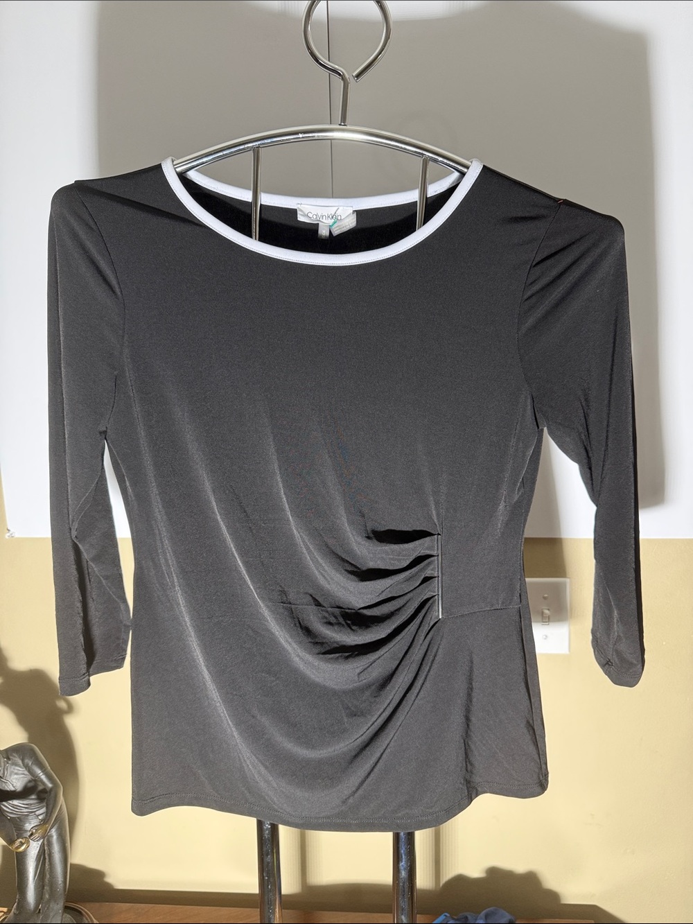 Calvin Klein Black Long-Sleeve Ruched Crewneck Top with White Trim